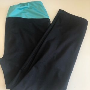 Hollister crop leggings
